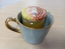 Tasse Verte et son pot de miel 